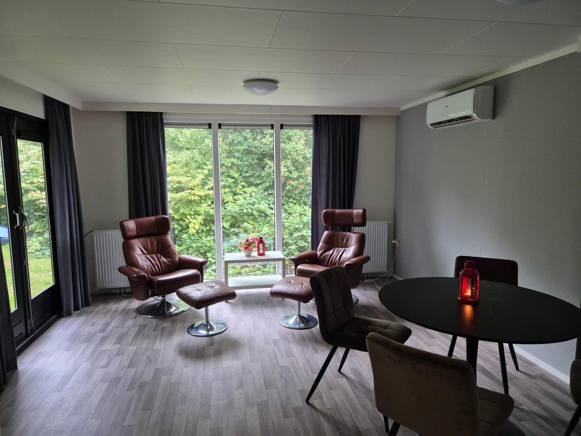 Rustherberg Valthermond Exteriör bild
