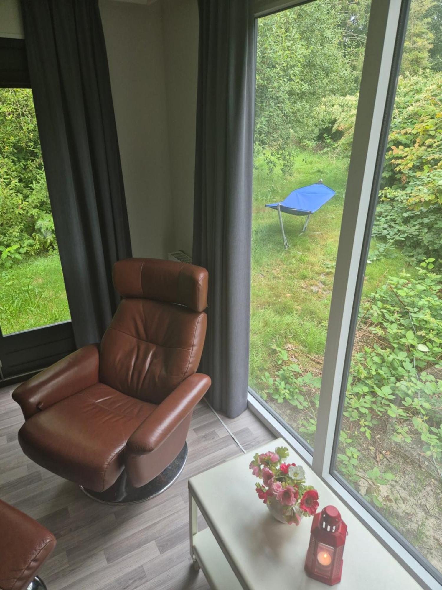 Rustherberg Valthermond Exteriör bild